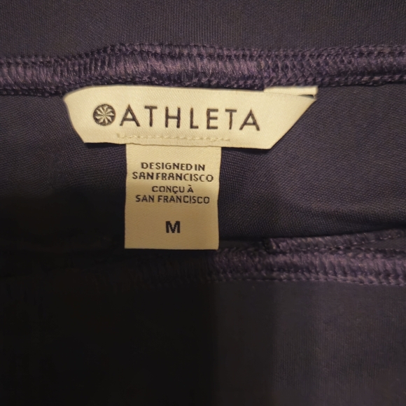 Athleta Delancy Skline Navy tight/leggings with Zips at ankles. - Picture 6 of 7